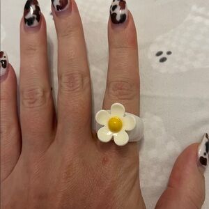 White and Yellow Flower Ring
